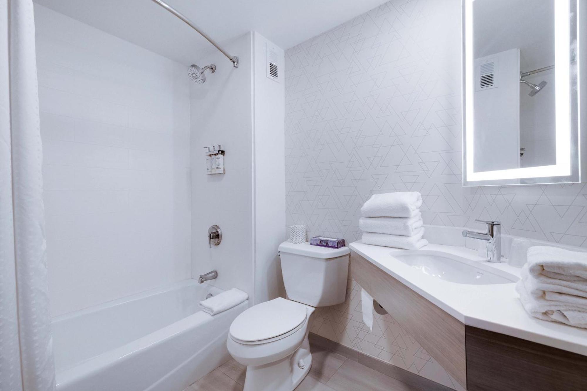 Holiday Inn Express Wilkes Barre East By Ihg Bagian luar foto